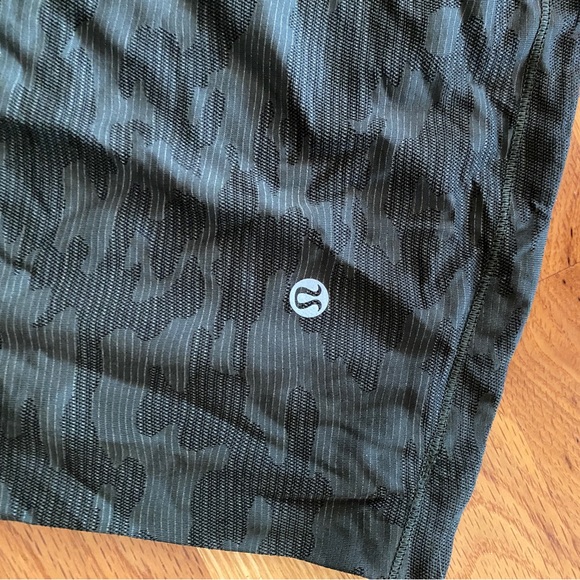 Lululemon camo tee - Picture 2 of 2